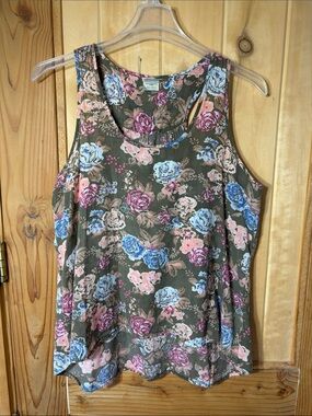 🌻5 for $30🌻 Inked & Faded Olive Floral Scoop Neck Tank Top